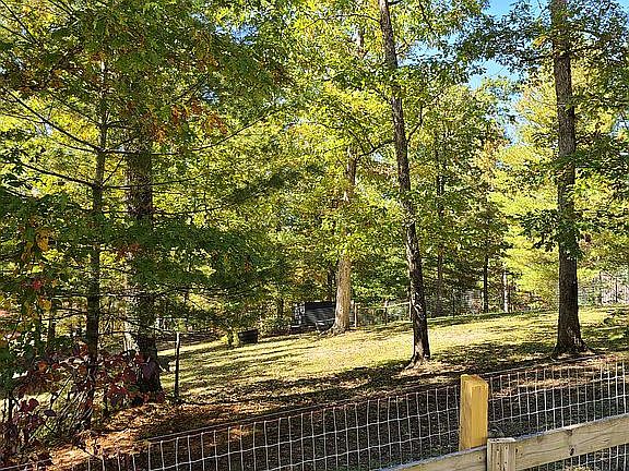 2nd image of 510 Trail Head Ln