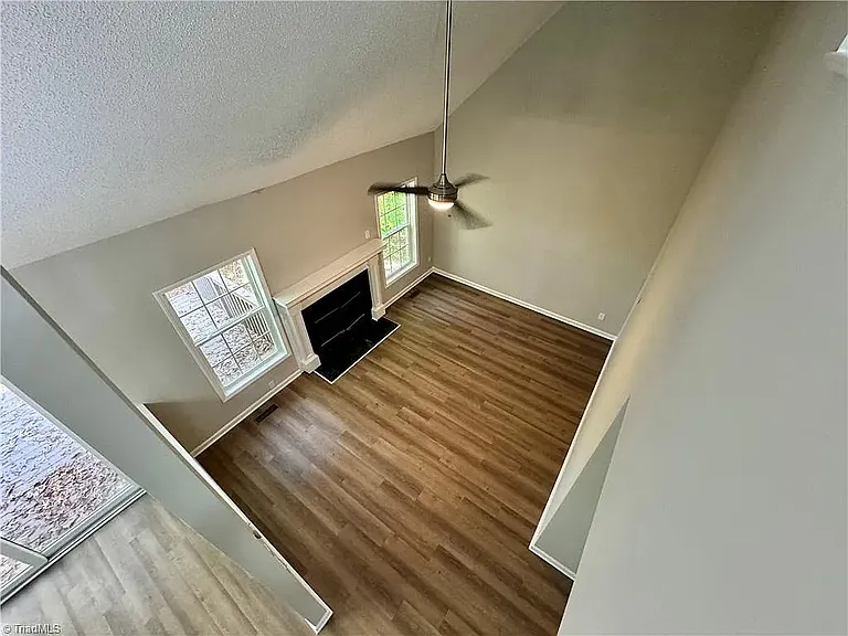 4019 Sherry Ct — Photo 36