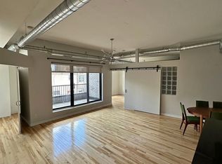 320 Parkdale Ave #202, Ottawa, ON K1Y4X9