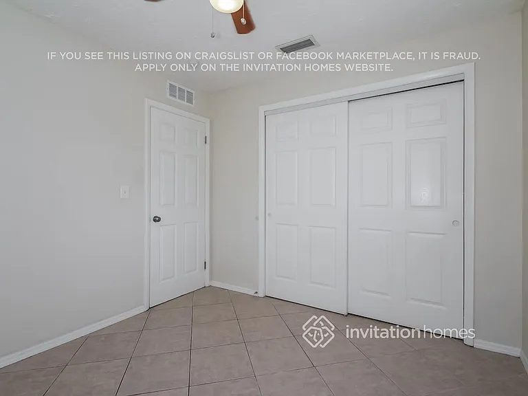 923 38th St W — Photo 9
