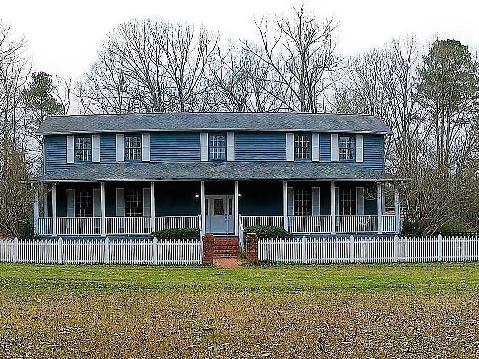 1st image of 307 Southgate Dr