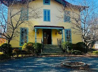 1 Cottage St, Newport, RI 02840