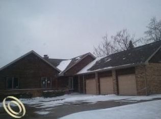 7525 Glen Hatt Dr, Linden, MI 48451