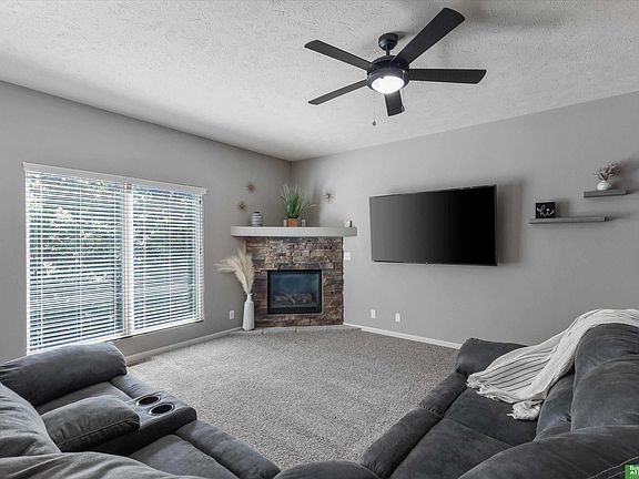 4th image of 7855 S 190th Ave