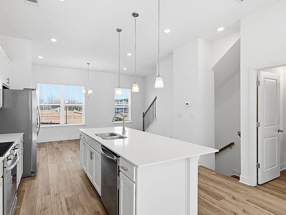 Encore Townhomes Applause 11