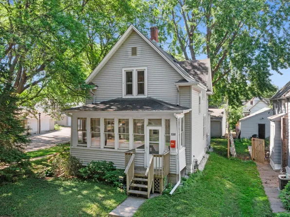 922 Armstrong Ave, Saint Paul, MN 55102