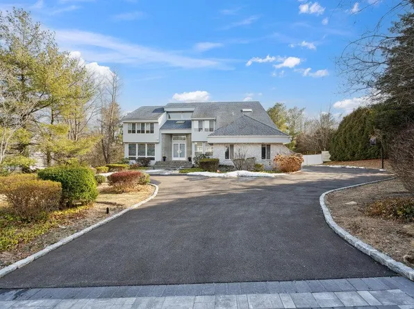 3 Heritage Court, Old Brookville, NY 11545