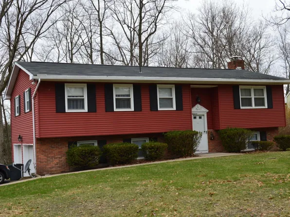 31 Farmhouse Rd, Mountain Top, PA 18707