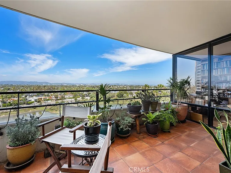 4265 Marina City Dr #511W — Photo 24