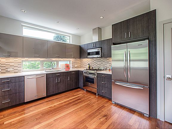 4th image of 7531 Brooklyn Ave NE