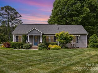 878 Cold Springs Rd, Concord, NC 28025