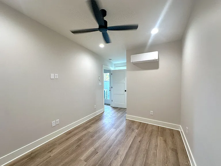 14 Walnut St NE #14 — Photo 25