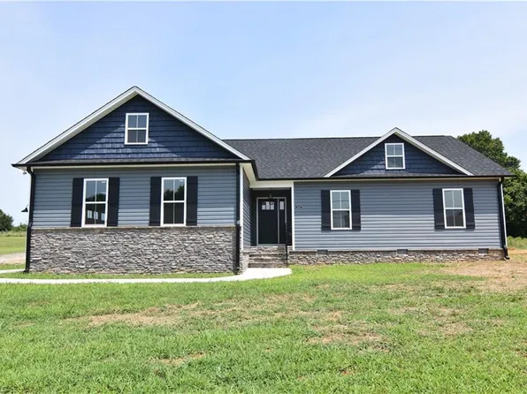 2501 Denton Rd, Thomasville, NC 27360