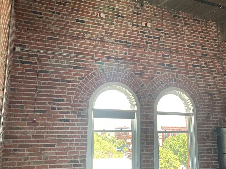 400 S Union Ave — Photo 12