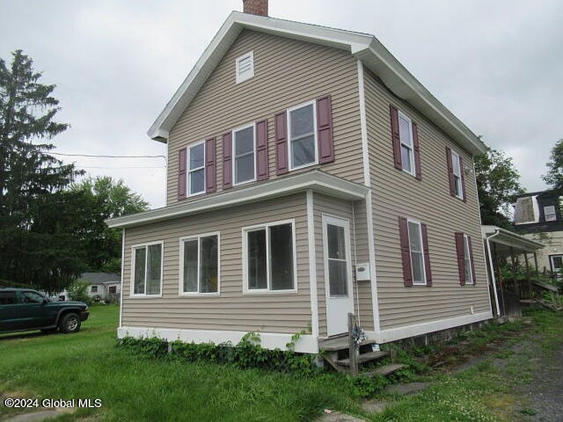 2nd image of 13 1st Avenue