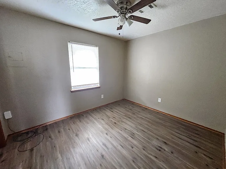 1208 NW Dearborn Ave #C — Photo 7