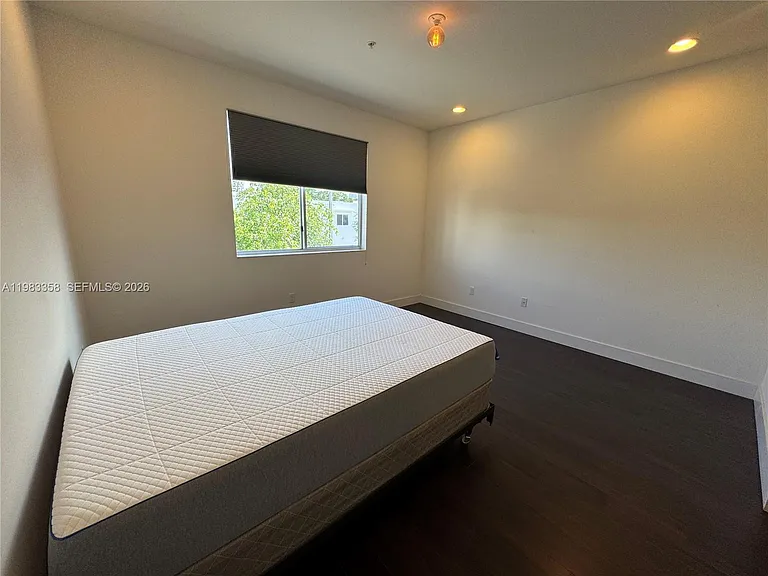 2630 NE 213th St #105 — Photo 15