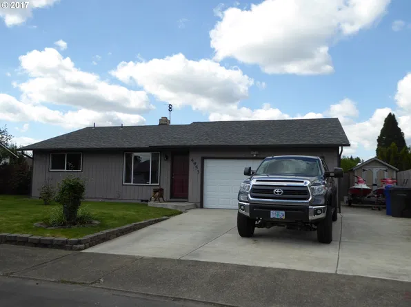4953 Oak Park Dr NE, Salem, OR 97305