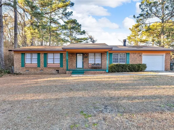 5671 Livingston Dr, Fayetteville, NC 28311