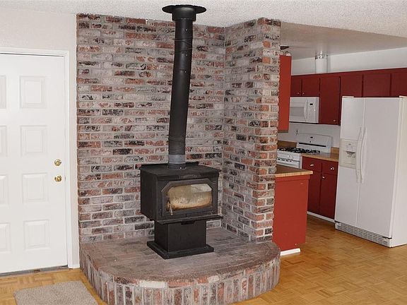 2nd image of 470-760 Levee Ln