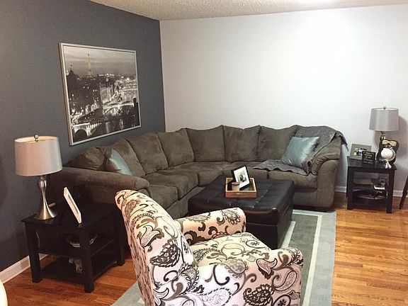 2nd image of 24 Autumn Creek Ct