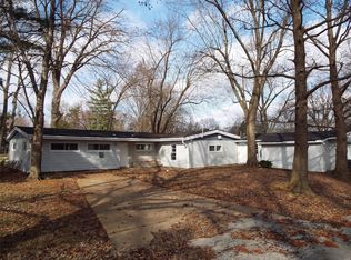 1743 Adair Dr, Belleville, IL 62226