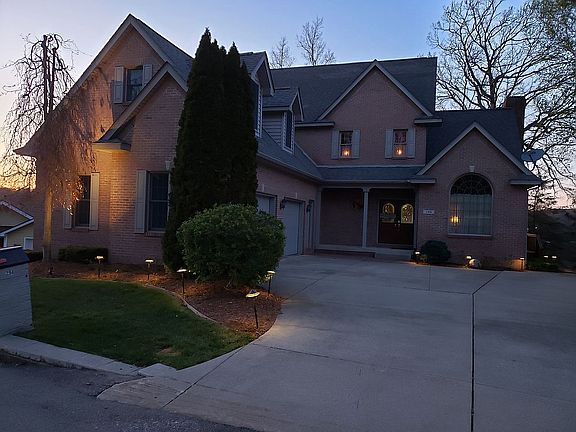 2nd image of 294 Carpenter Dr