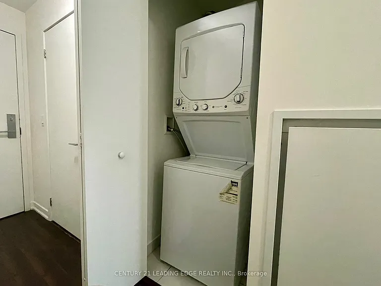 51 E Liberty St #2201 — Photo 11