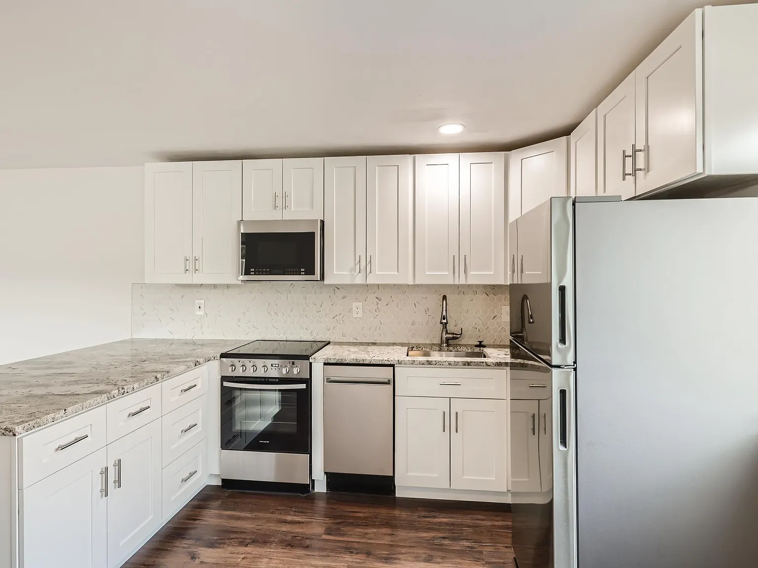 1 bed, 615 sqft, $1,400 — Photo 2