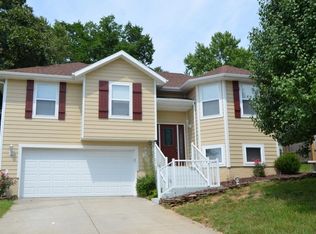 101 Chase Ln, Nixa, MO 65714
