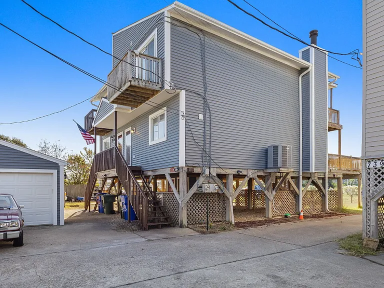 735 W Ocean View Ave #A — Photo 1