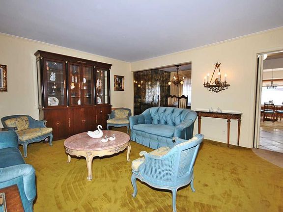 Living Room / Dining Room