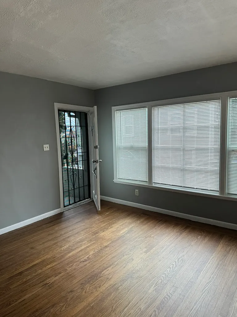 1 bed, $2,100 — Photo 4