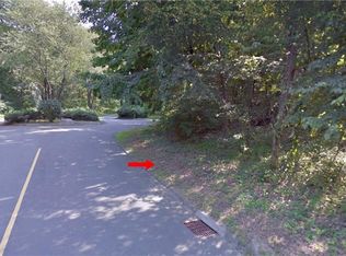 18 Hickory Hill Dr, Chester, CT 06412