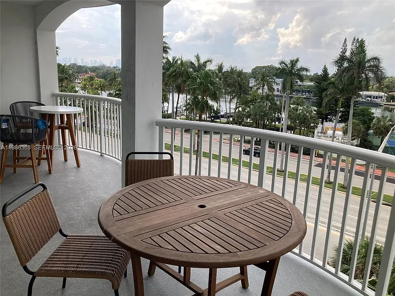 5401 Collins Ave #320 — Photo 48