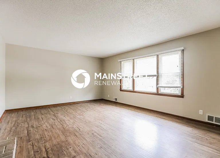 3705 E 113th Ter — Photo 5