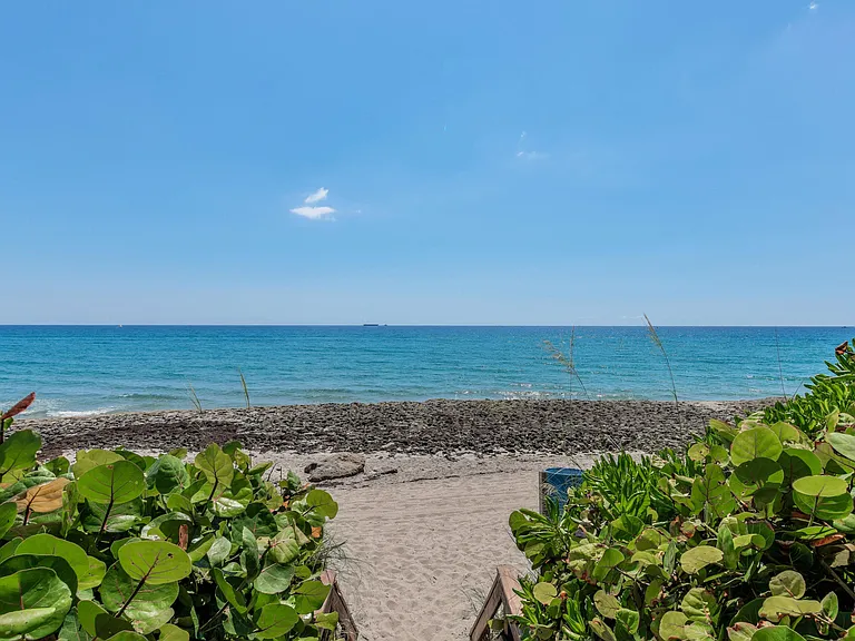 4200 N Ocean Dr #1 — Photo 28