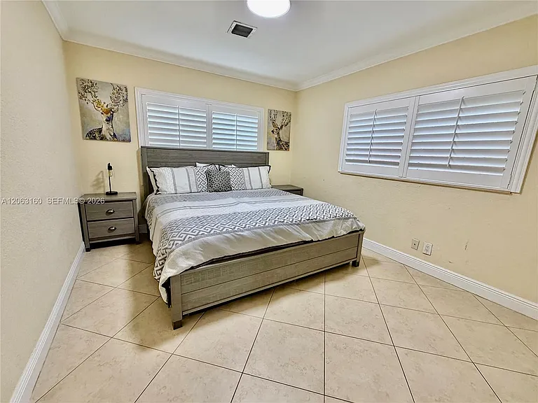 5744 SW 54th Ter — Photo 9