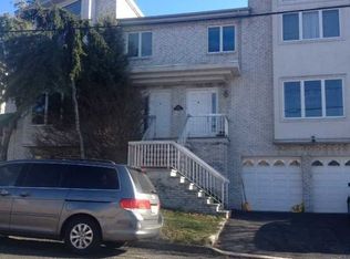 502 Glen Ave APT A, Palisades Park, NJ 07650