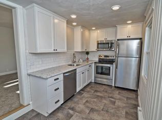 32 Oakland St FLOOR 2, Mansfield, MA 02048