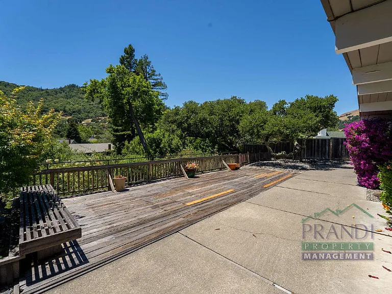 1221 Idylberry Rd — Photo 21