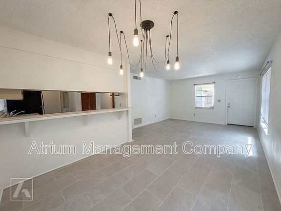 5th image of 1284 Cloverlawn Ave