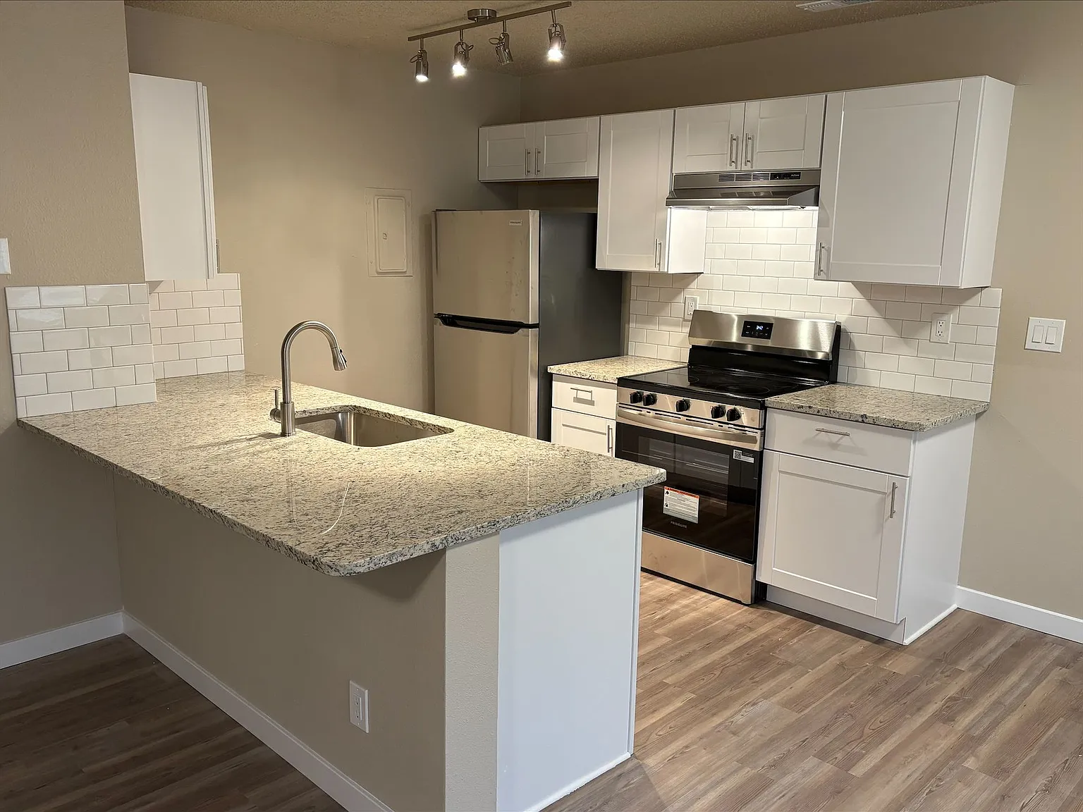 351 Gahart Dr. — Photo 1