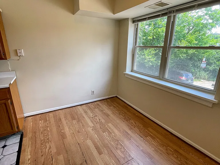 994 Cleveland Ave #1 — Photo 5