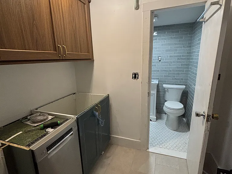 219 Washington St #12 — Photo 5