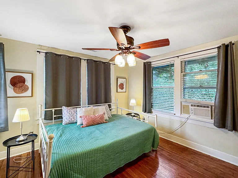 2241 York Ave — Photo 7