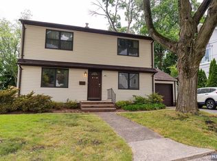 9-14 Marshall Rd, Fair Lawn, NJ 07410