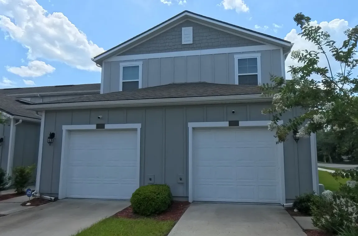 3 bed, 3.0 bath, $1,575 — Photo 1