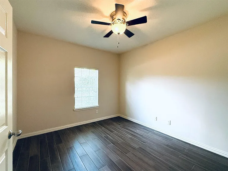 5222 Hanneck Valley Ln — Photo 30