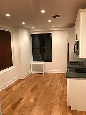 Rented by PMG Real Estate  | media 25